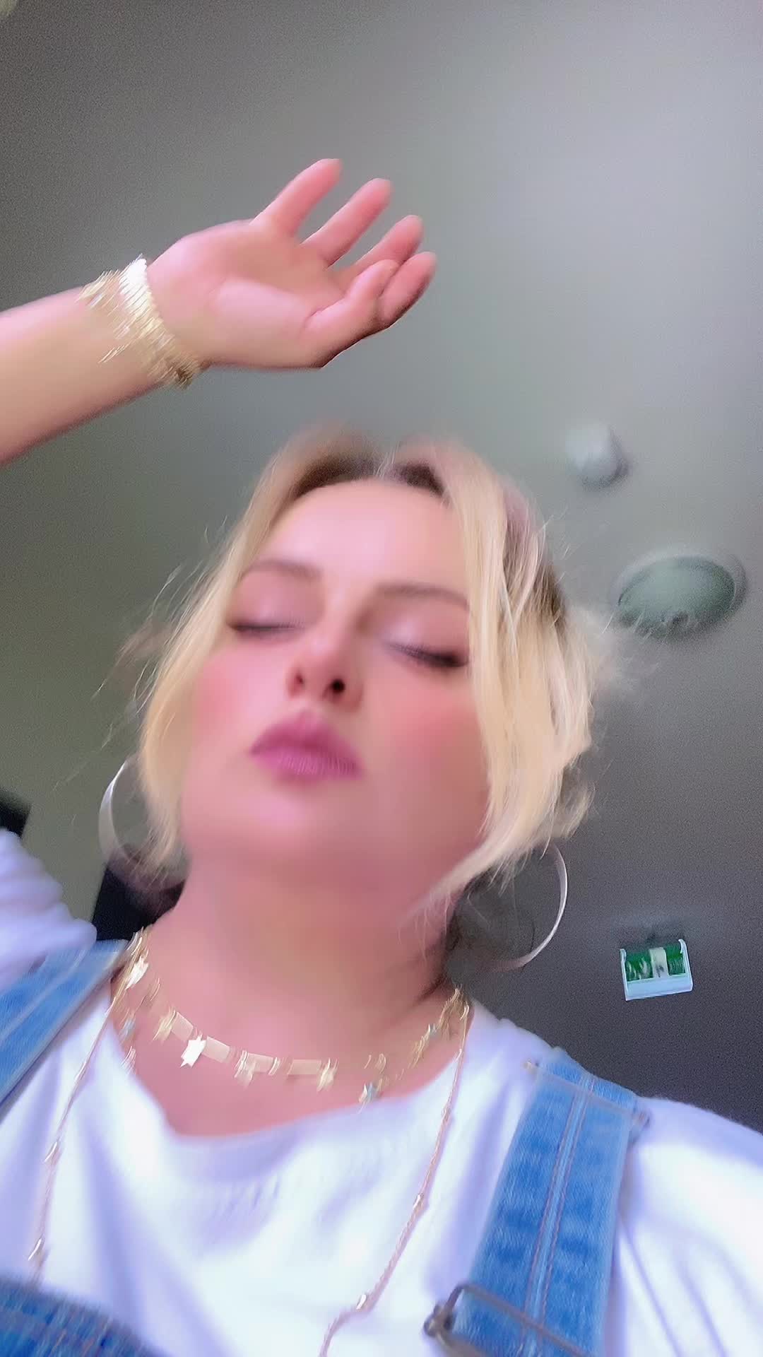 @Yalan dünya🥀