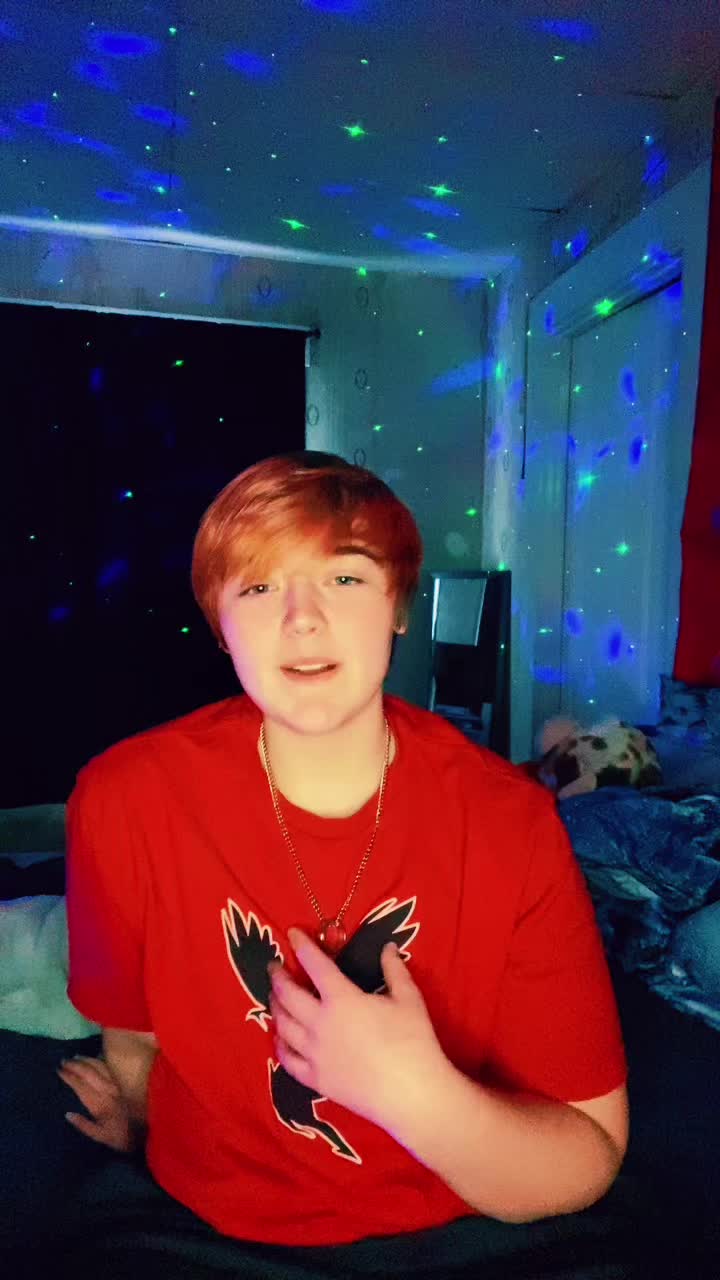 @Bella🏳️&zwj;🌈