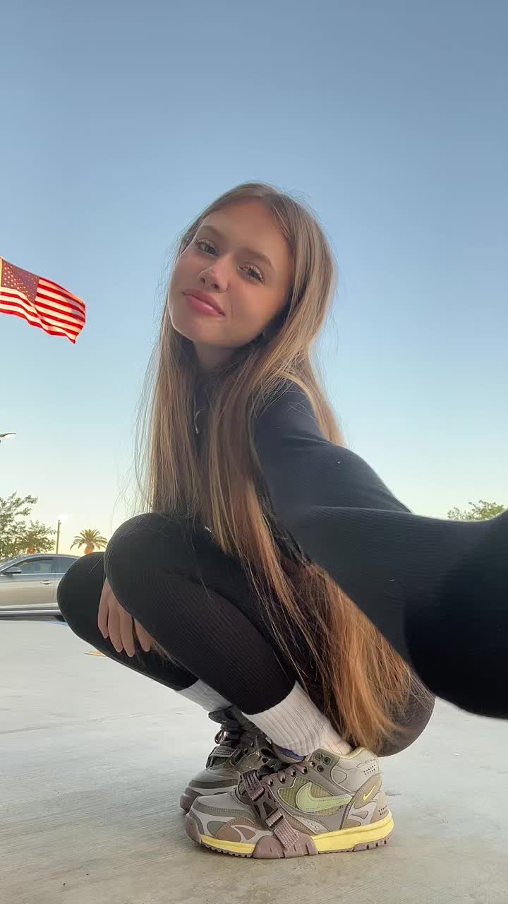 @Машку за ляжкуу ✨