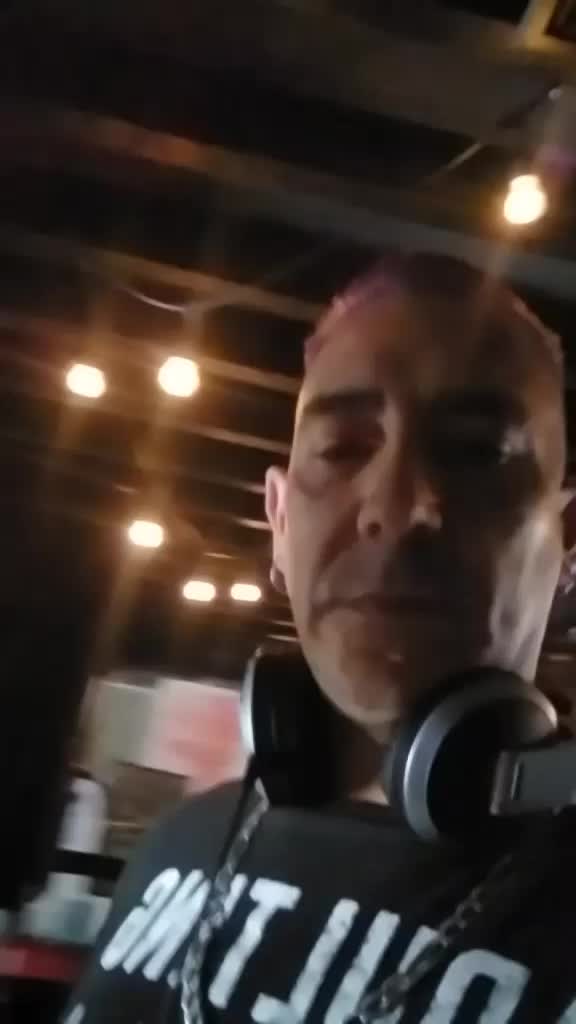 @DJ Crazy Ant