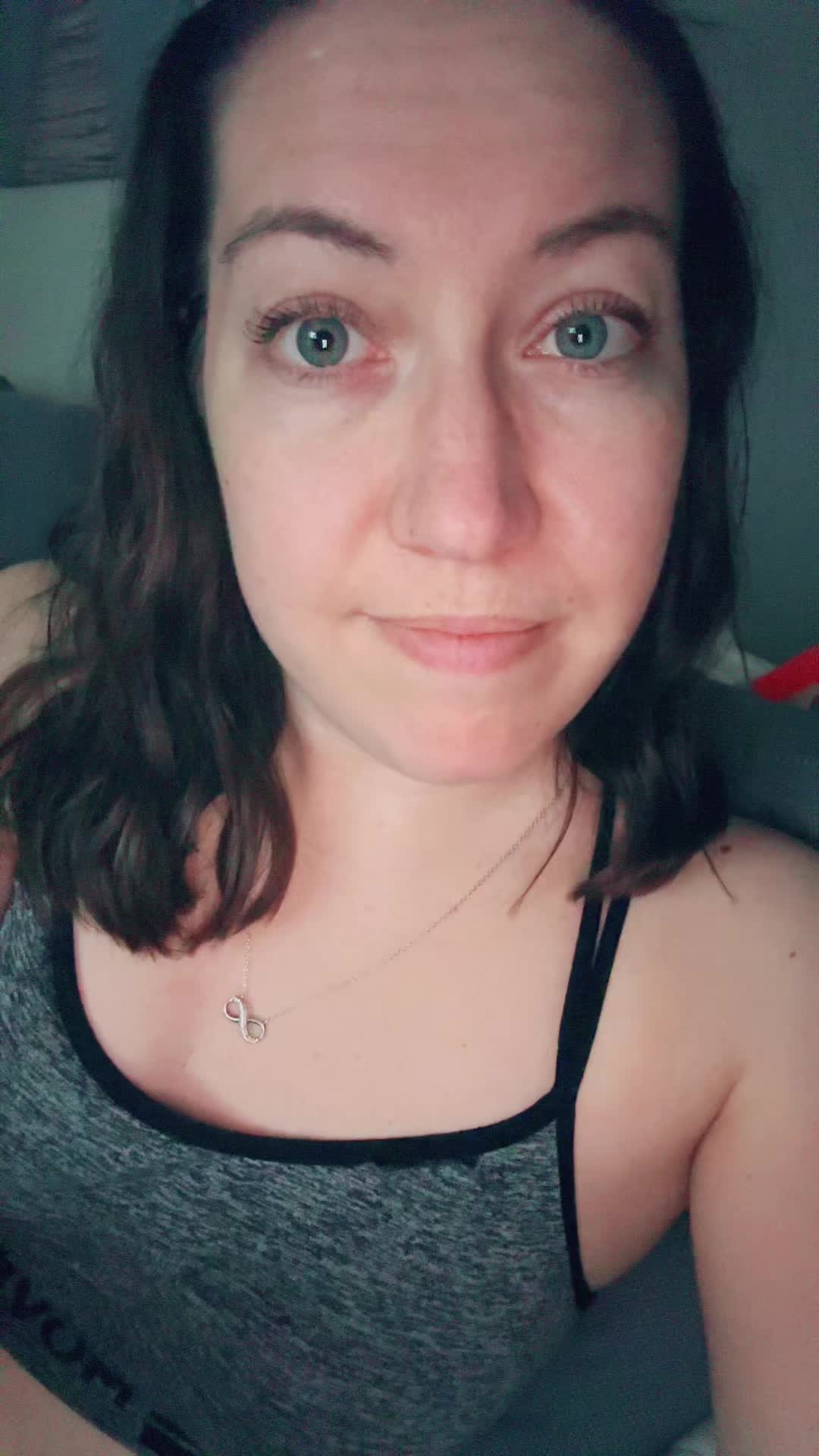 @V𝒶𝓃𝑒 🌸