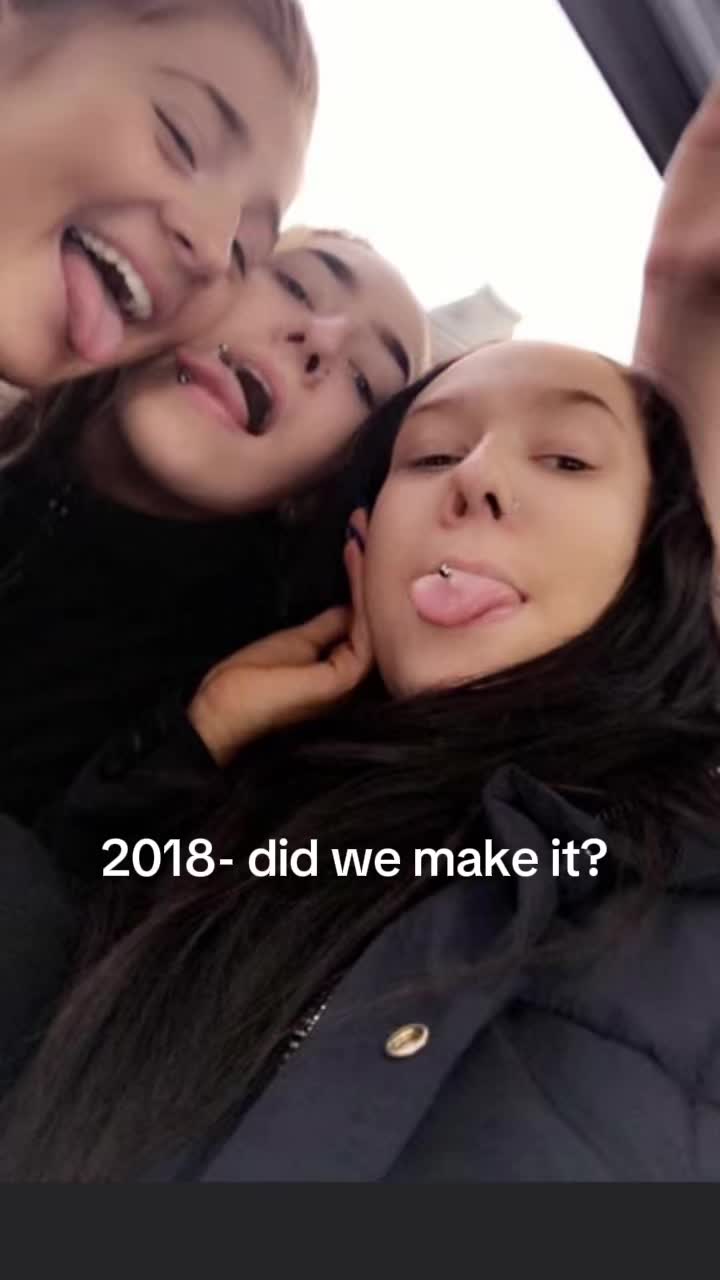 @caitlinmariex