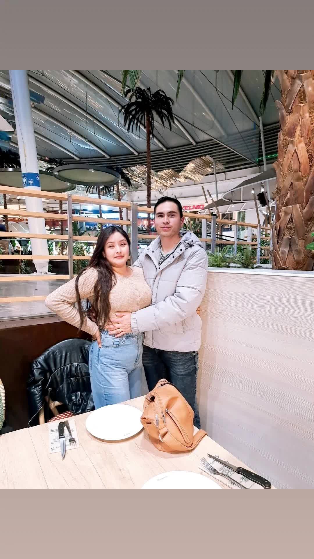@Lin Flores. Encinas