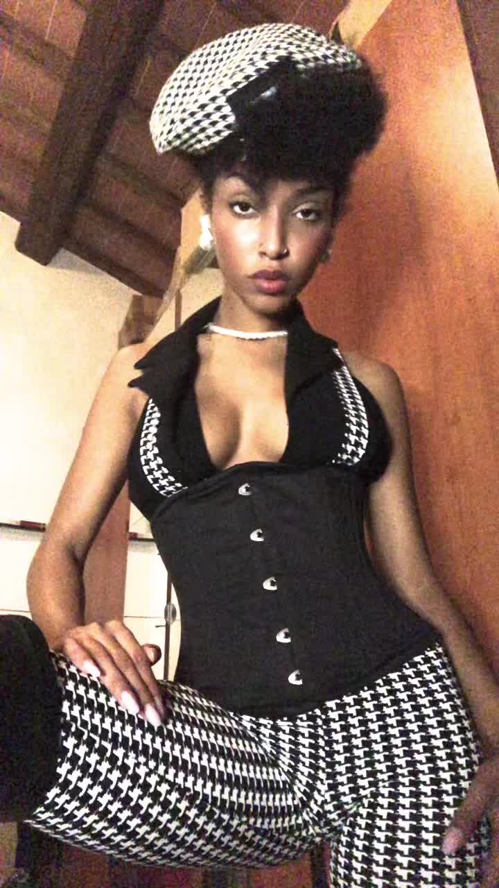 @Luna Maracci