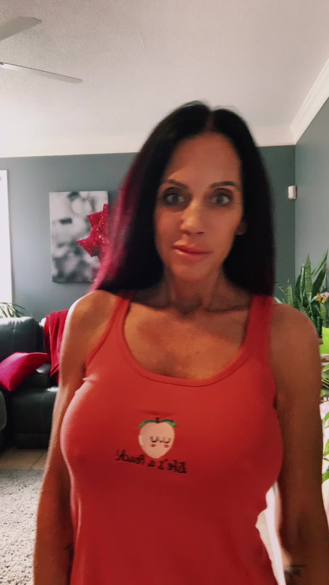 @EraofLYFBabe🍑🍒🍌