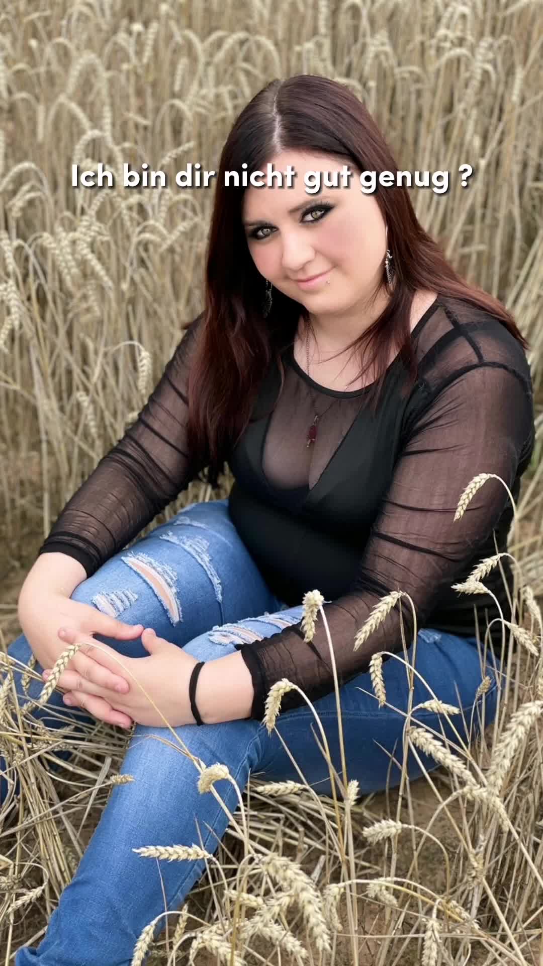 @RacheEngel1993😈