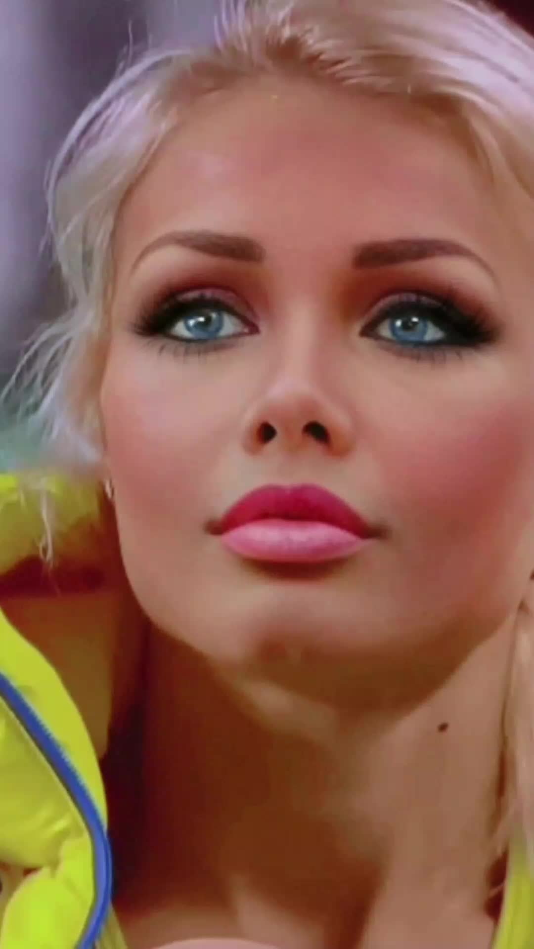 @Pamela Bardot
