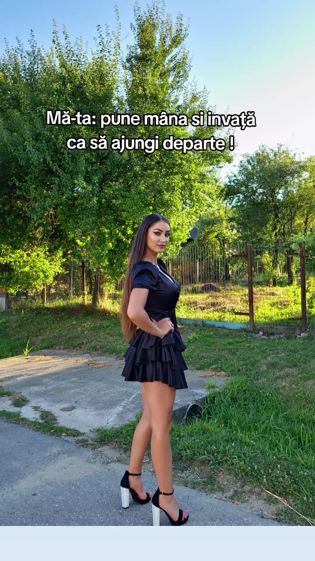 @Elena Lavinia