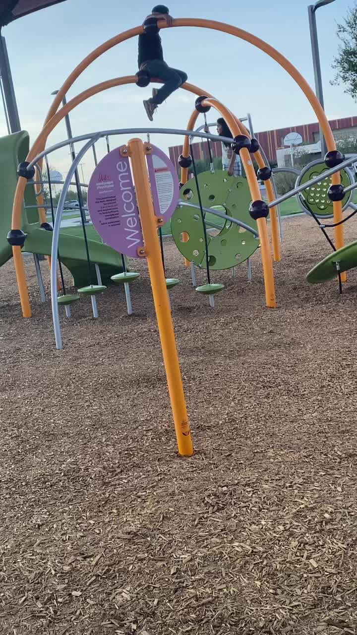 @UPSIDEDOWN_kids