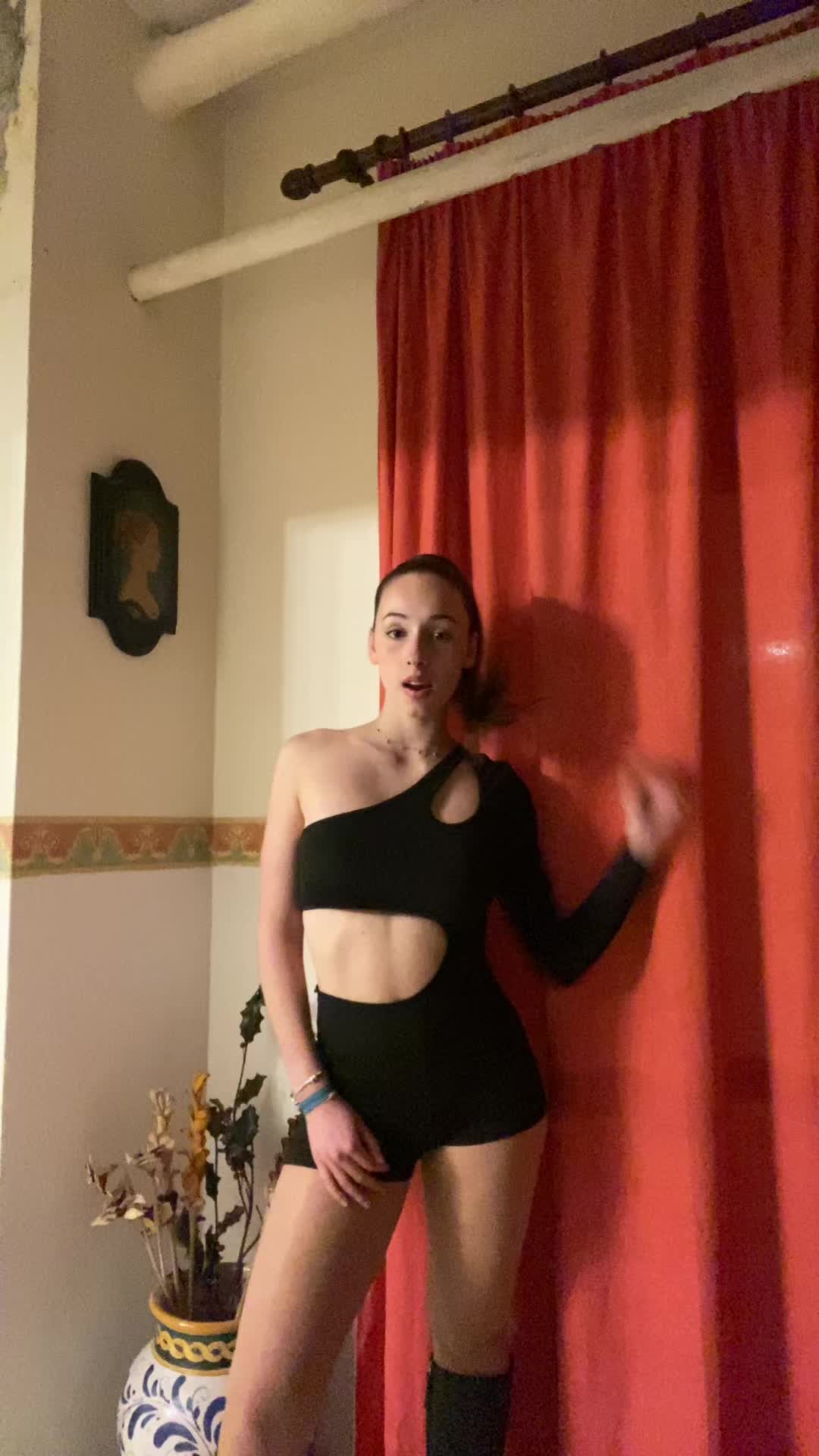 @ele🥰