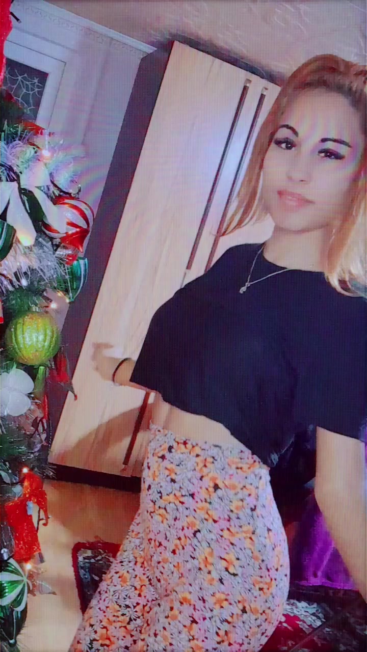 @𝓓𝓮𝓷𝔂🎀