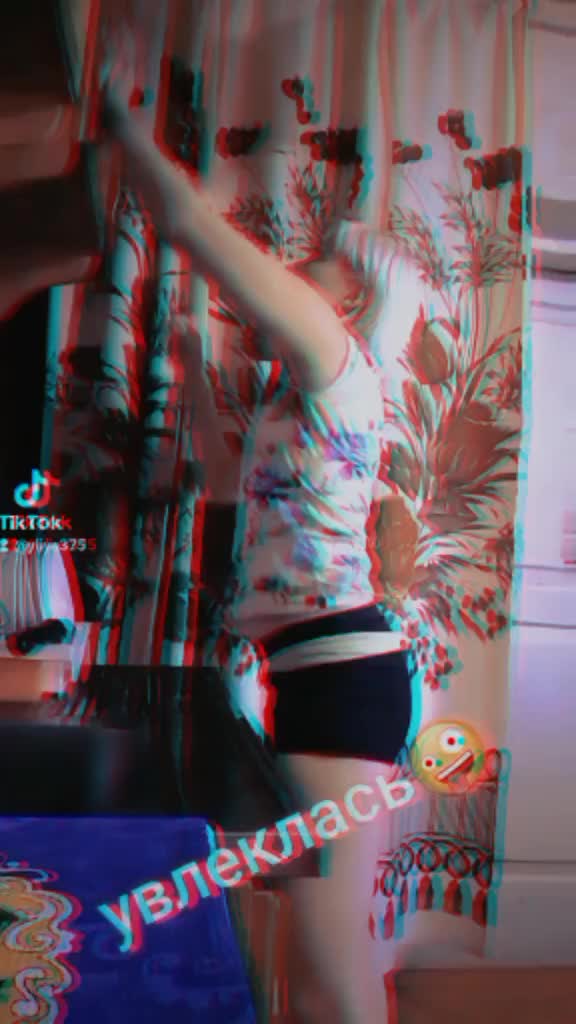 @Юлька👻
