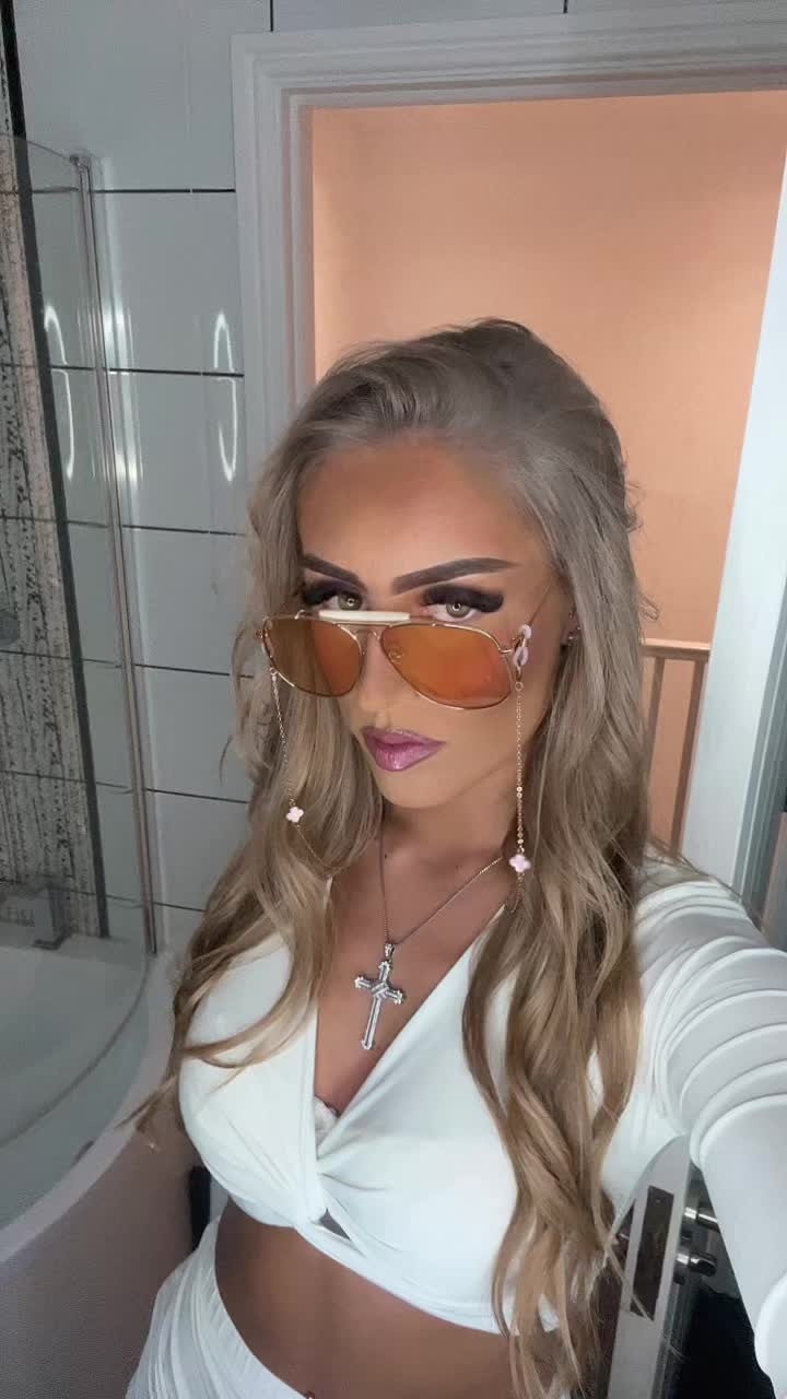 @alyssarossiter__