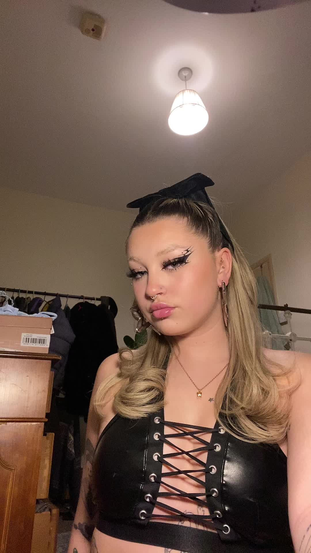 @BrokeButPosh