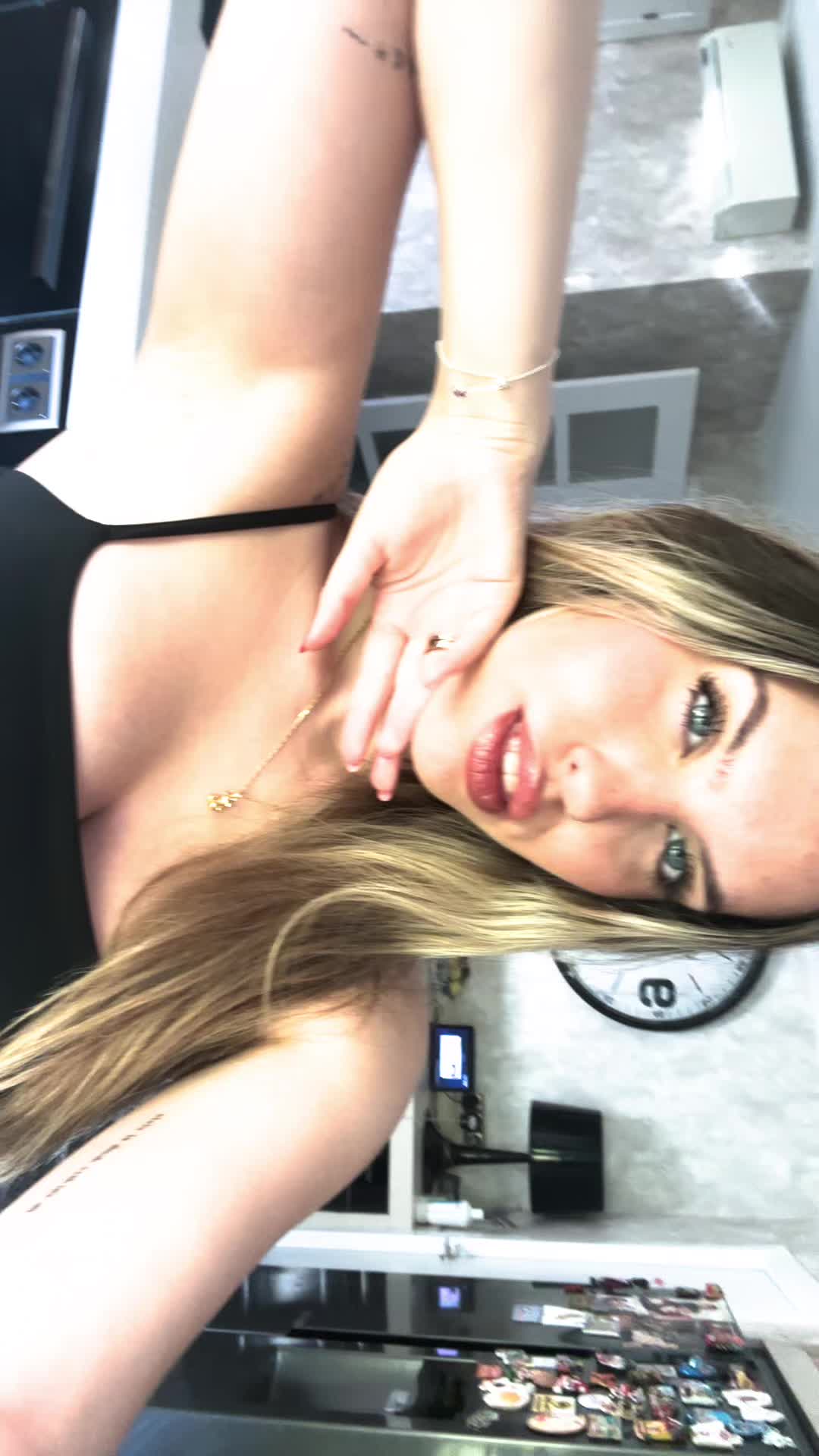 @Julss
