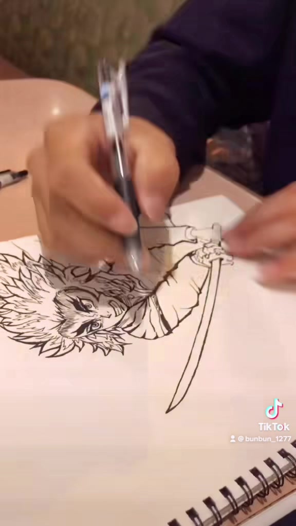 @ぶんぶん