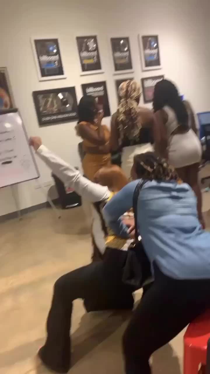@The L Podcast