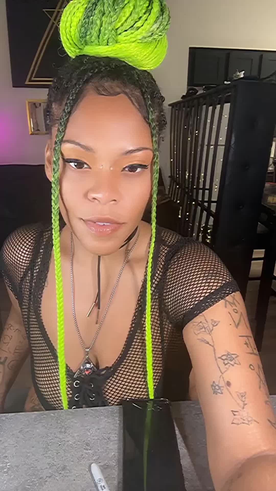 @LaceyEvil