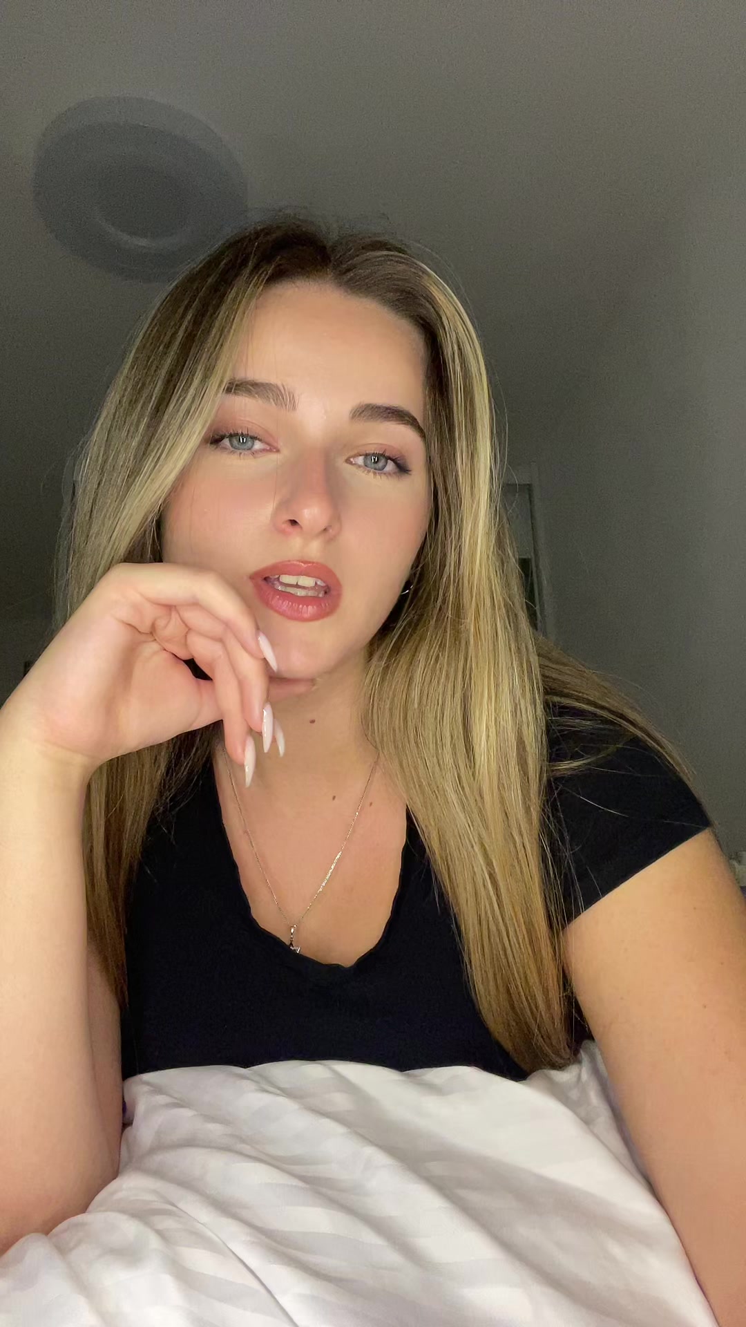 @<3