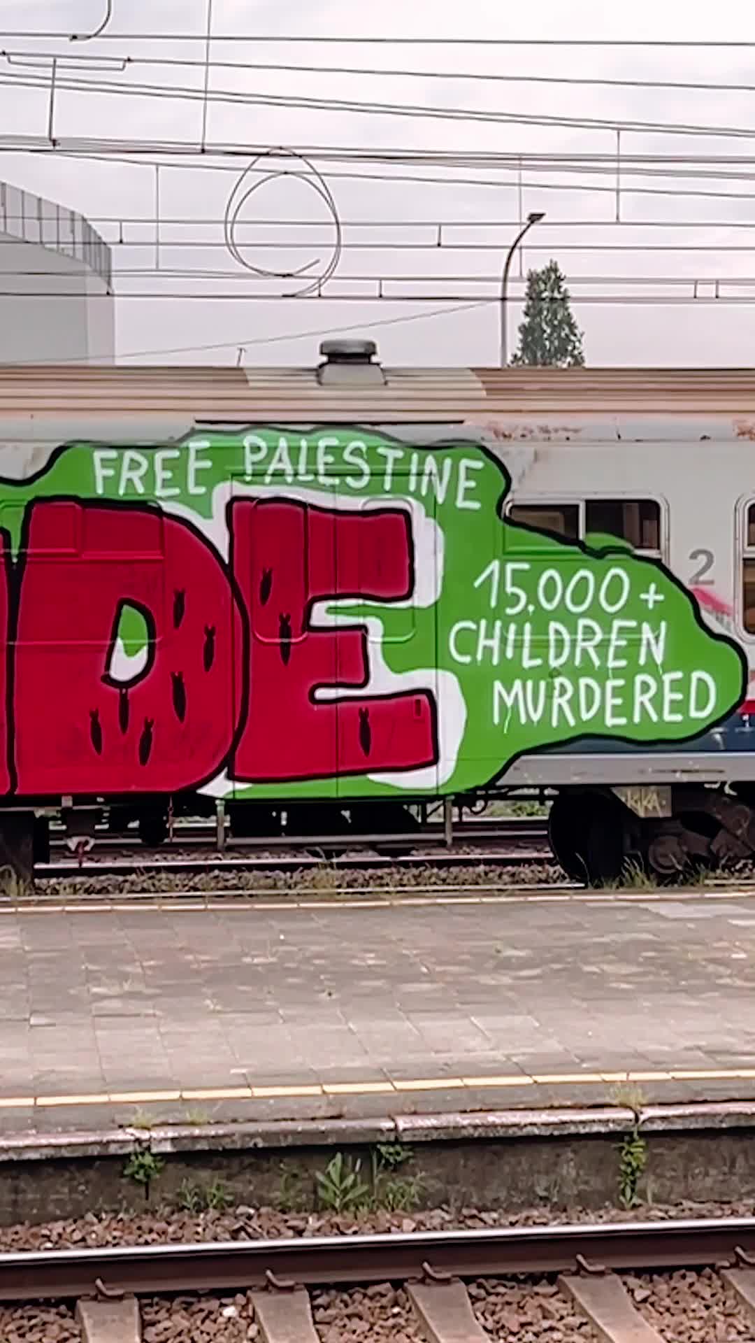 @Painted Trains