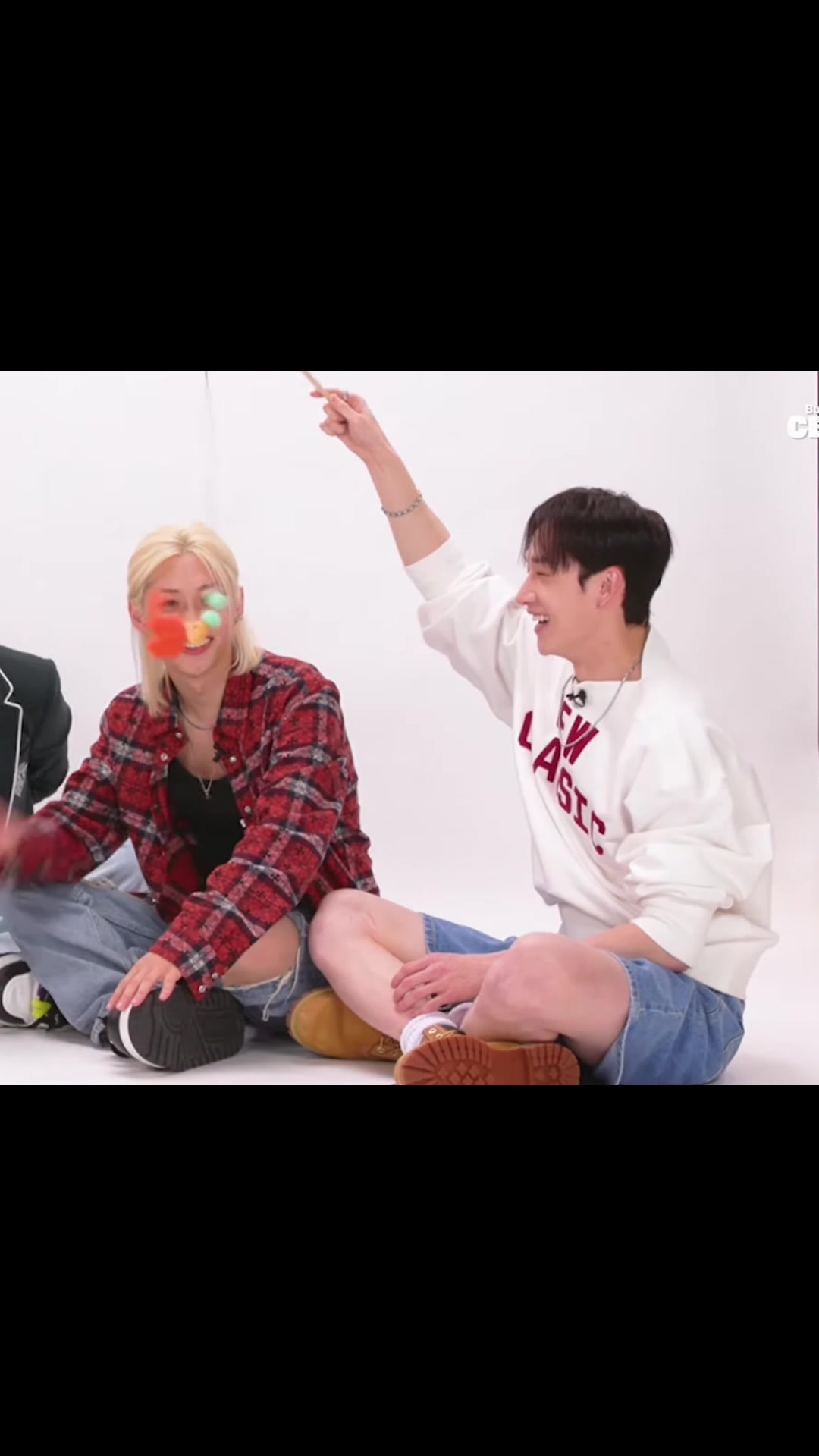 @kpopmoments