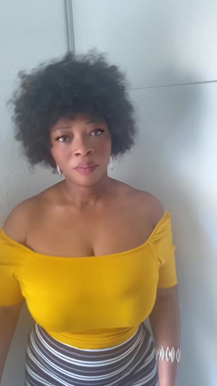 @AbynaAnita