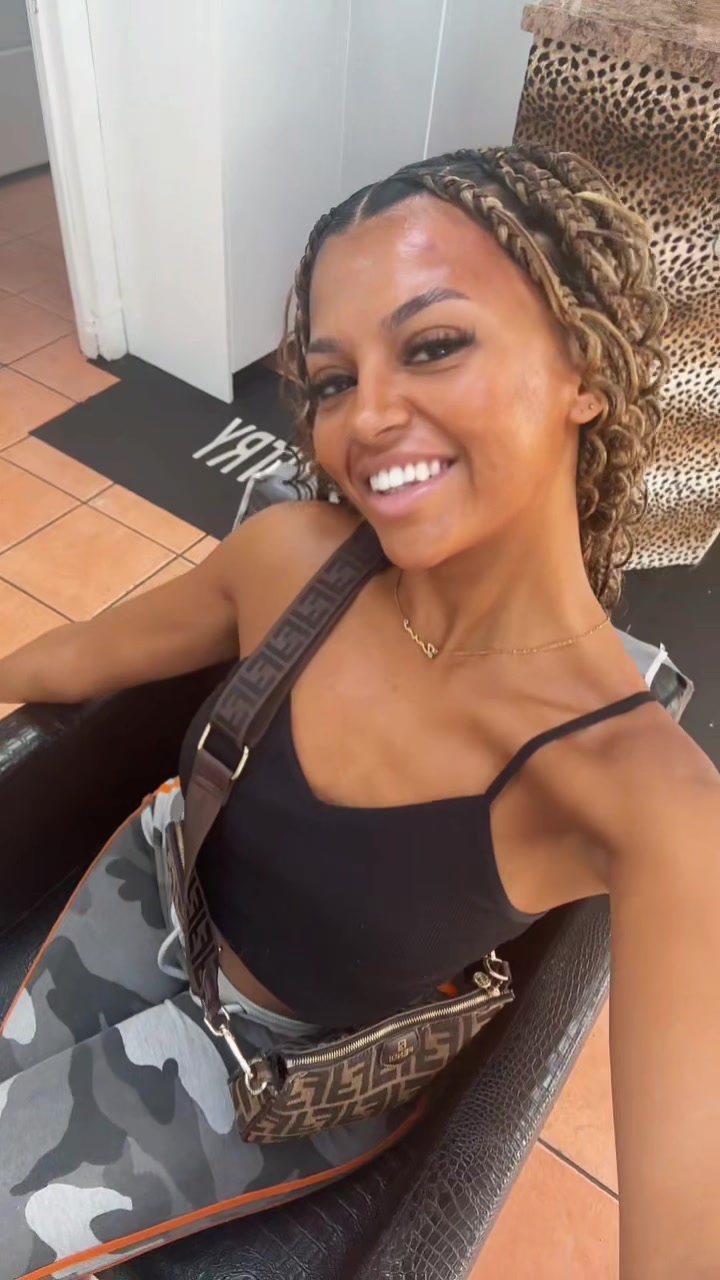 @Zara Deniz