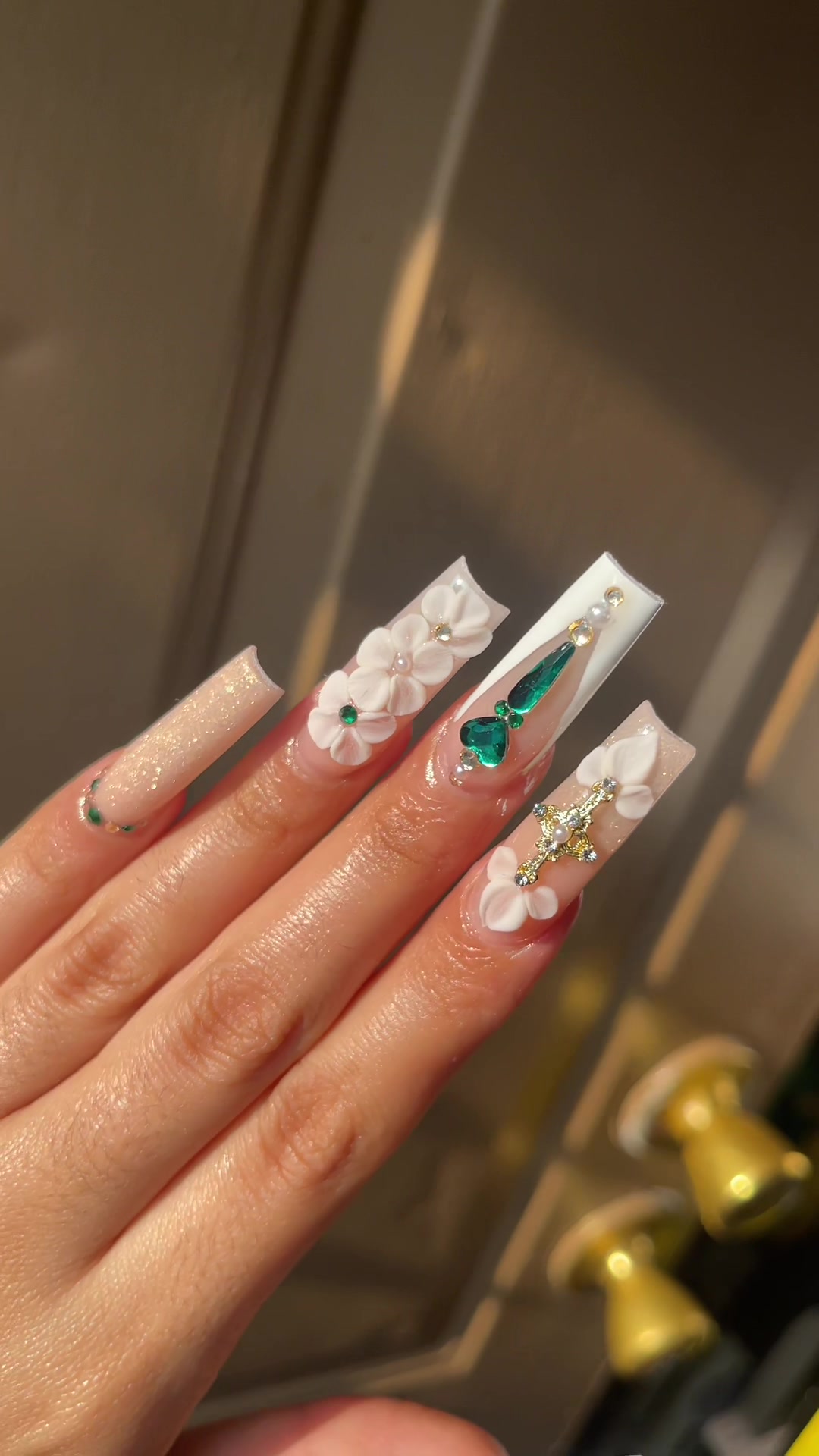 @Lisa 🦋