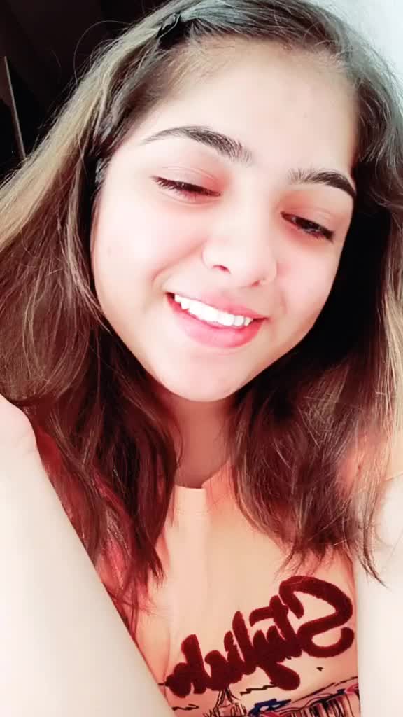 @RITIKA ♥️