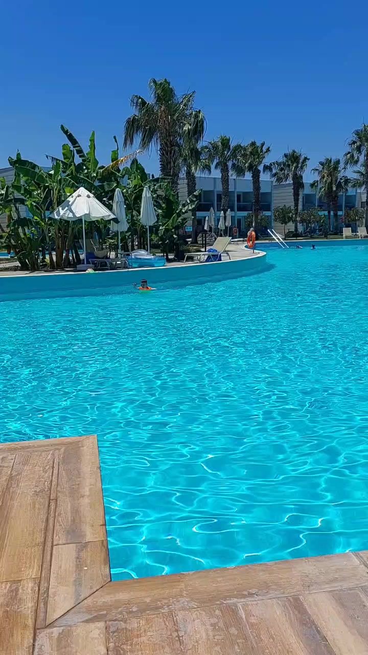@MiraRoseDemir