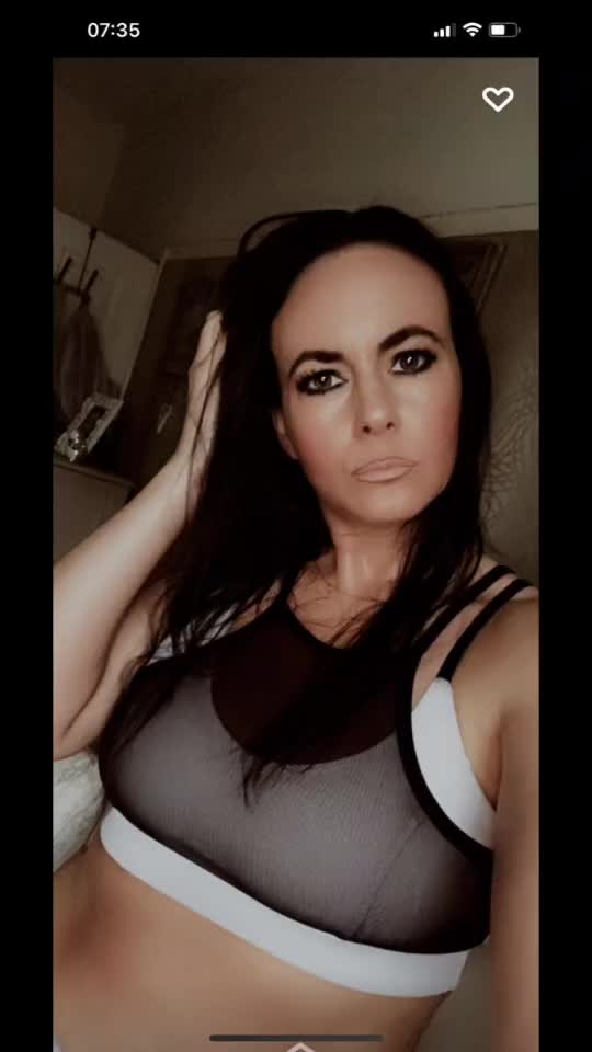 @goddess_g_