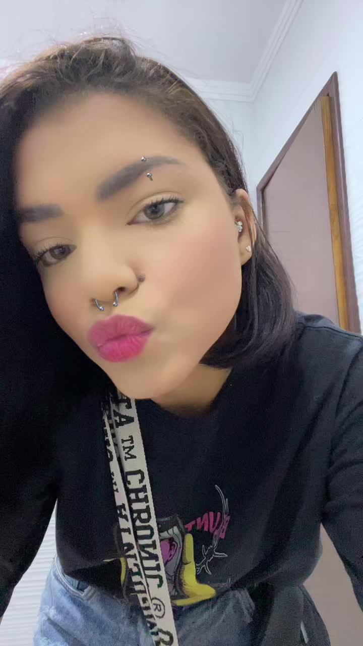 @L&iacute;via Bee