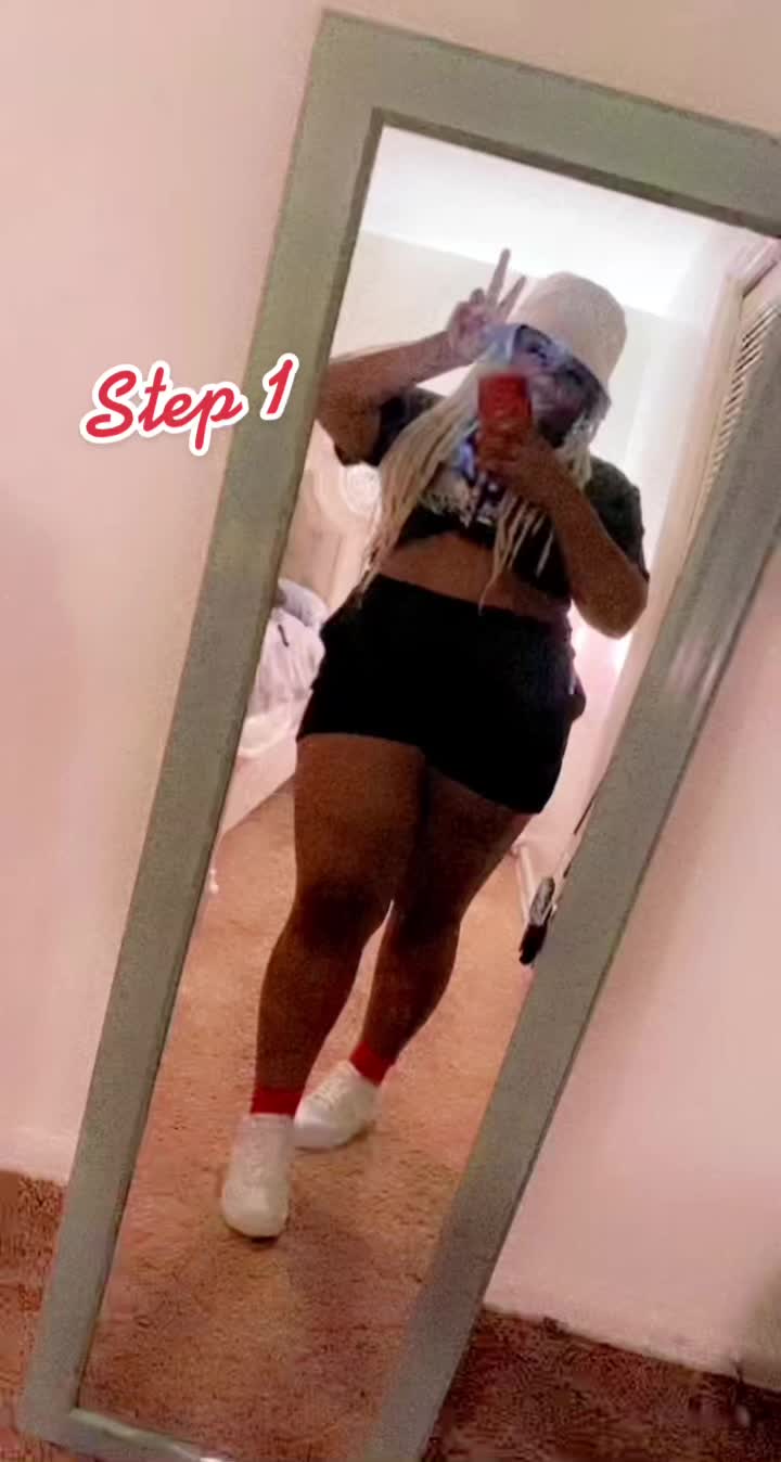 @MomToSkylar_
