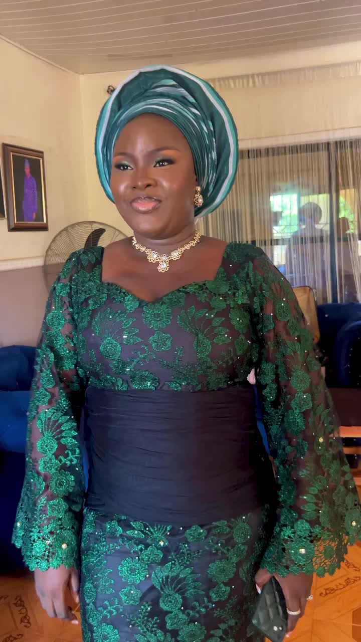 @Omotola❤️✨