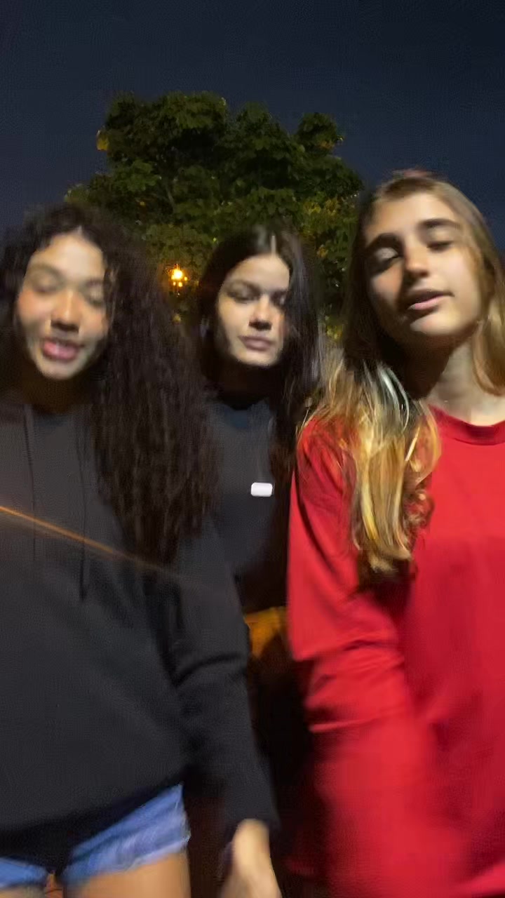 @Ana