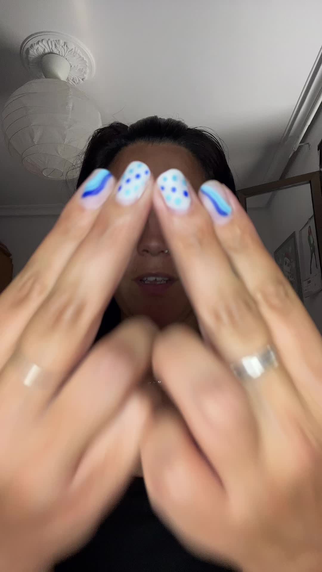 @María