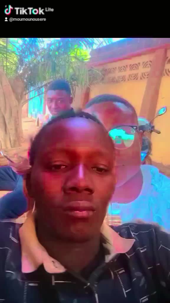 @moumounousere