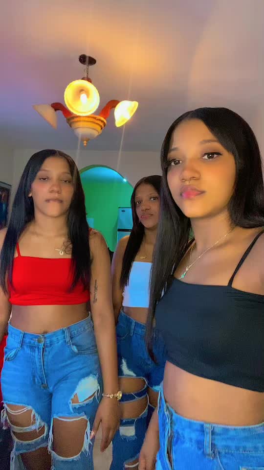 @Las trillizas
