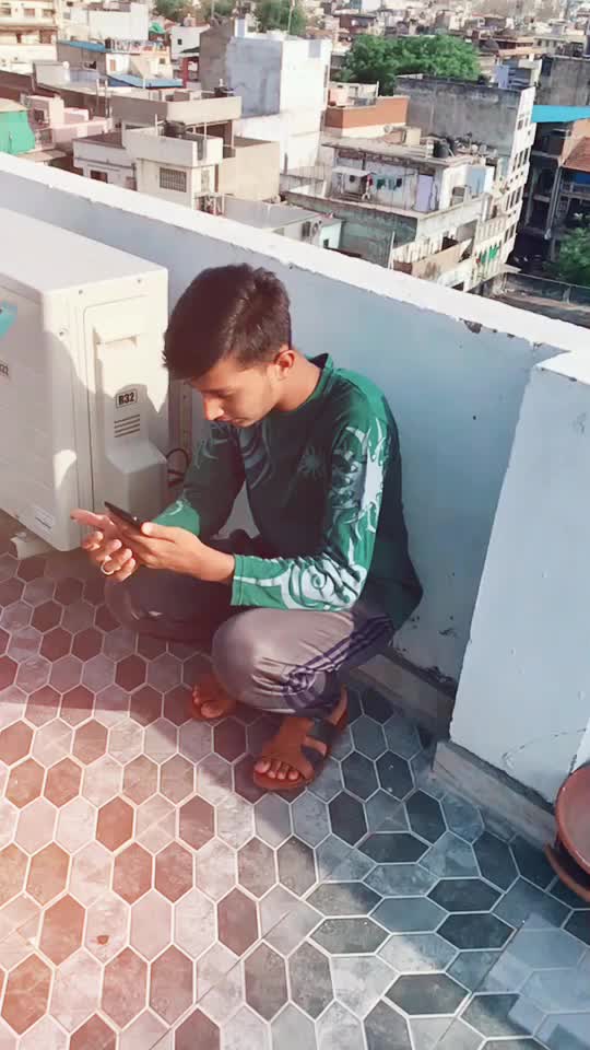 @kaif_7869