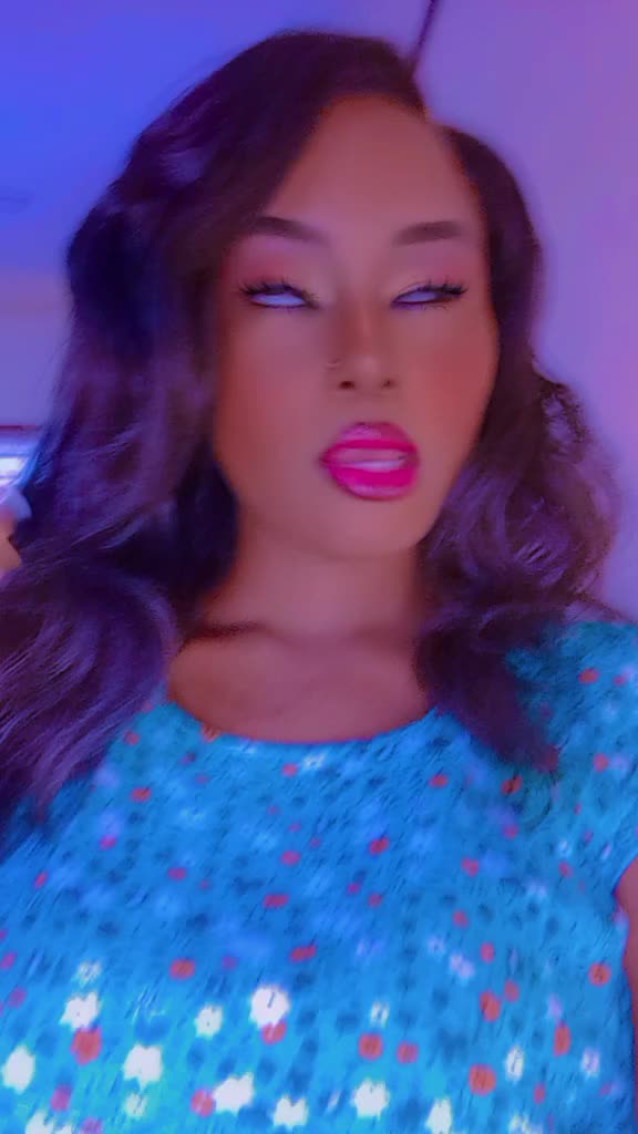 @DeeDah 👑