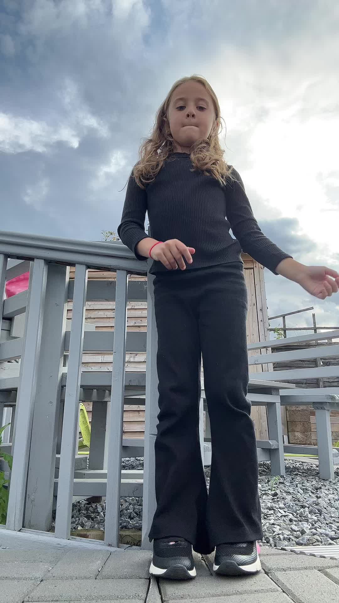 @Sadë