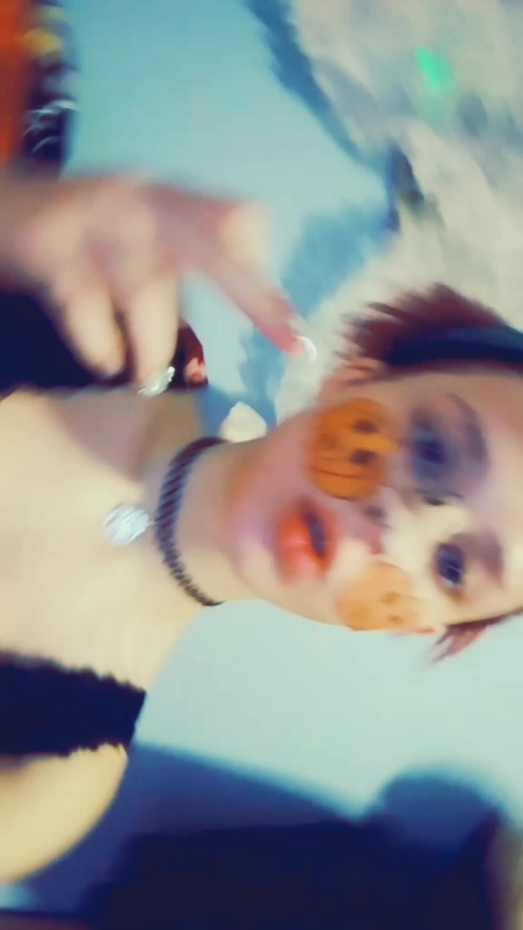 @Moniqueflimm