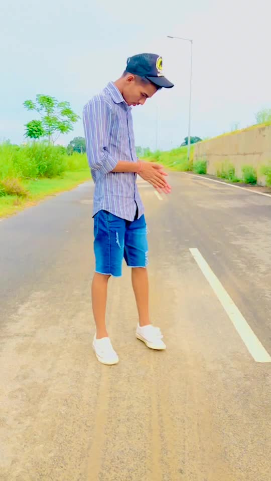 @🤘pratham walia🤘
