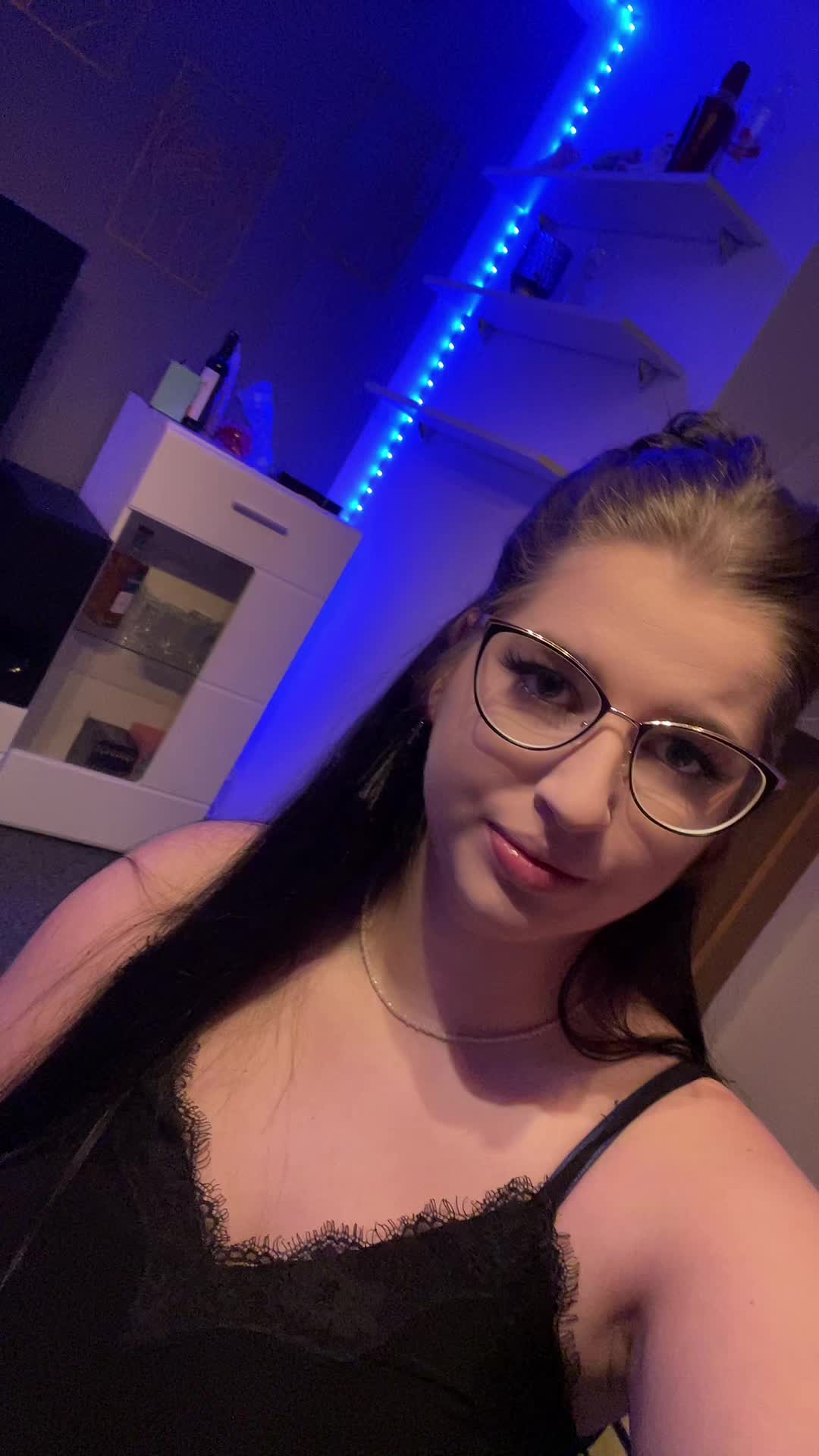 @julia👑