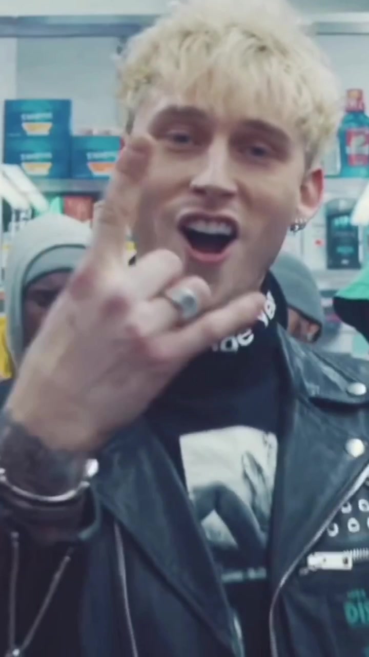 @mgk lover