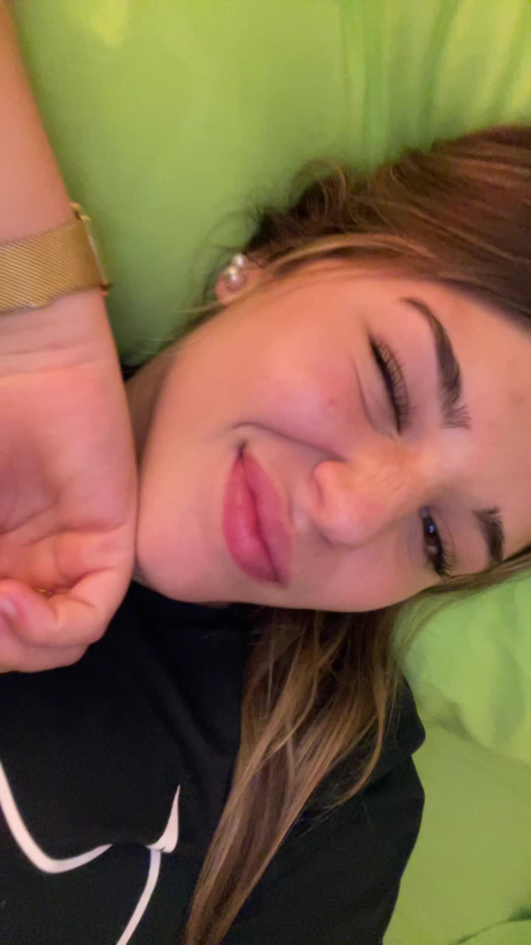 @𝐄𝐬𝐭𝐞𝐟𝐚𝐧𝐢𝐚