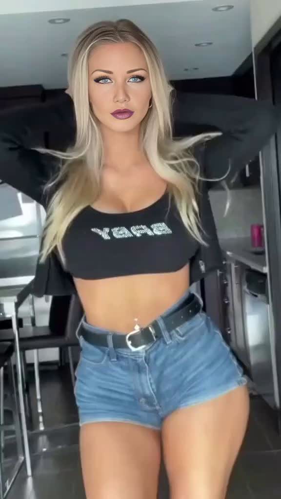@Pamela Bardot