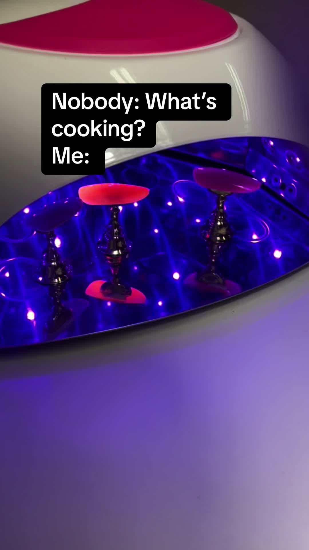 @Nailamos