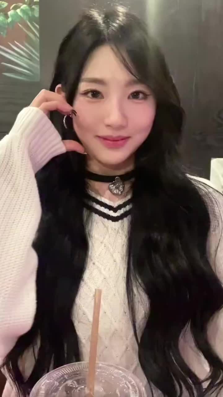 @<3