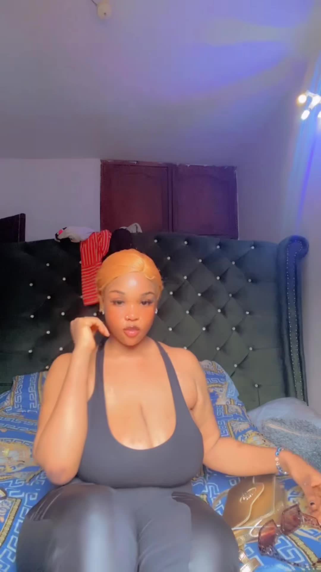 @Instagram: Thick-eri